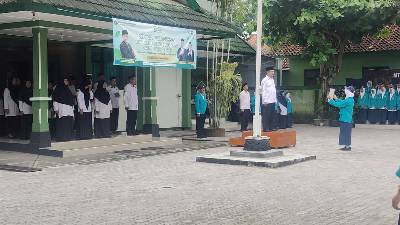 Civitas Akademika MTsN 6 Kulon Progo Gelar Upacara Peringatan HAB Kemenag ke-80